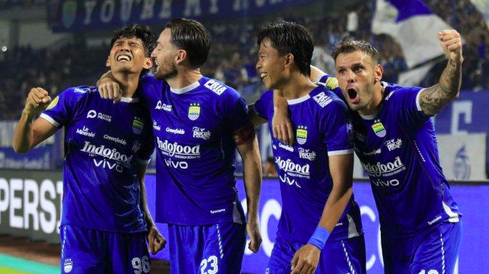 Perjalanan Juara Persib Bandung: Lewat 18 Kemenangan dan 10 Seri