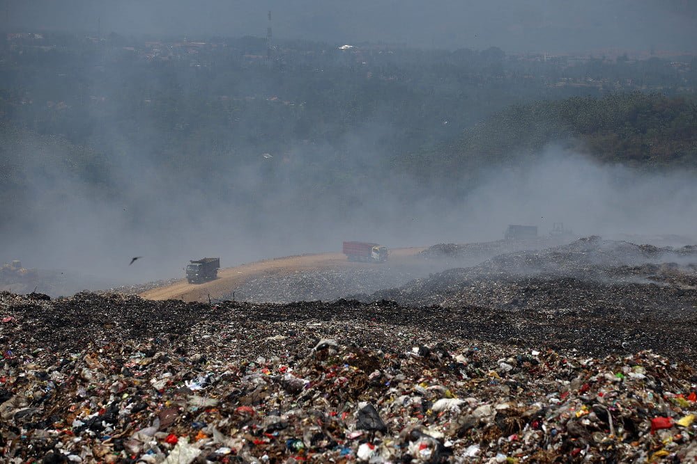 Pemprov Jabar Batasi Pembuangan Sampah ke TPA Sarimukti Meski Zona 5 Telah Diperluas