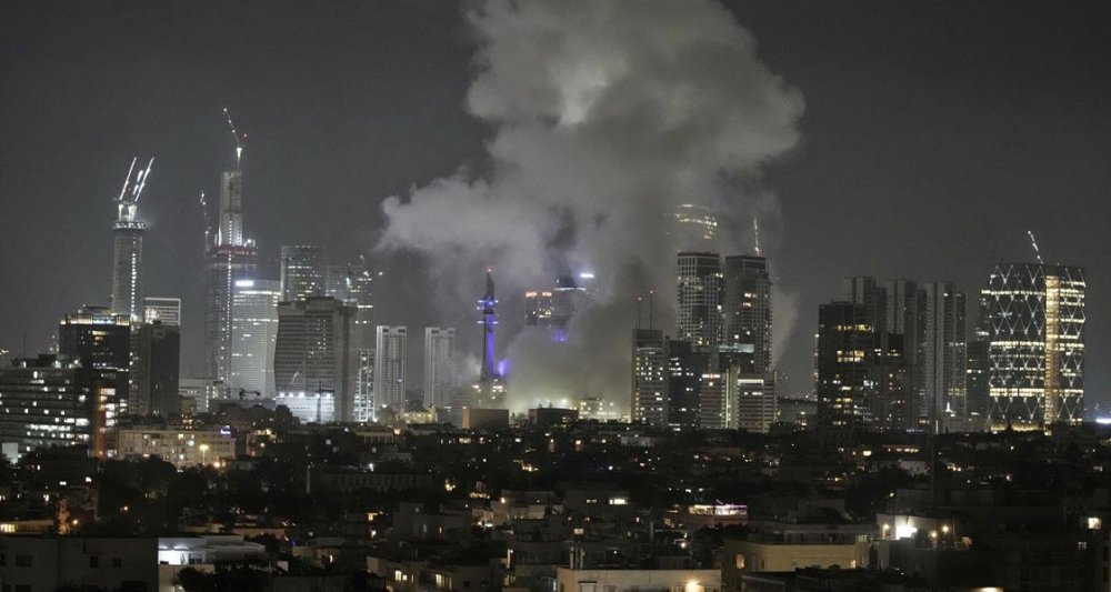 Gelombang Rudal Iran Tewaskan Warga Sipil di Israel