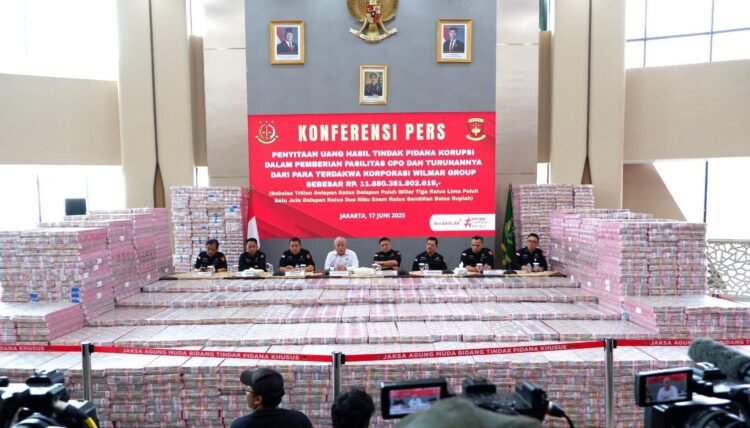 Kejagung Sita Uang Korupsi Rp 11,8 Triliun dalam Kasus Ekspor Minyak Kelapa Sawit