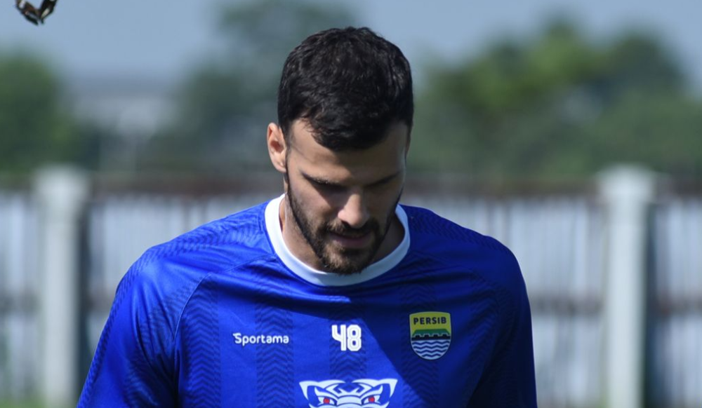 Baru Dua Pekan, Bek Persib Matricardi Sudah Betah di Bandung