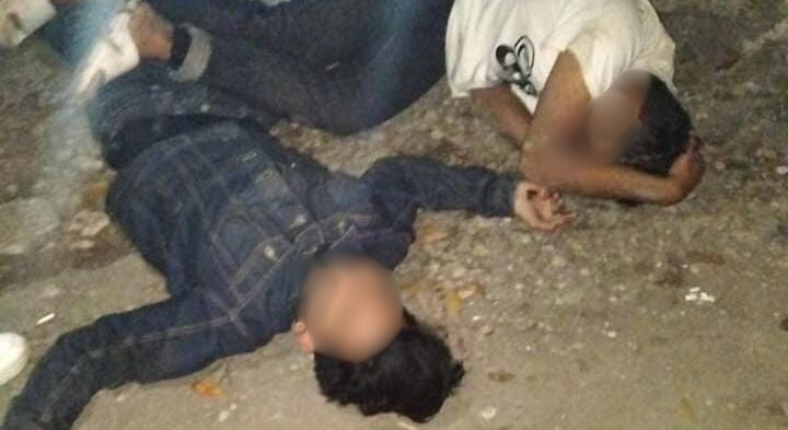 Bikin Resah Warga dan Pengguna Jalan, Dua Orang Pria Acungkan Senjata Tajam di Jalan Siliwangi Baleendah