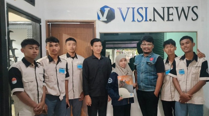 Tujuh Siswa SMK 7 Baleendah Laksanakan PKL di VISI.NEWS