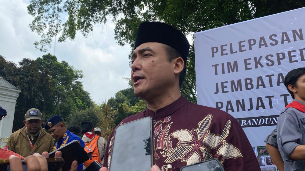 Pemkot Bandung Lepas Tim Vertical Rescue Indonesia untuk Misi Kemanusiaan di Papua dan Malaysia