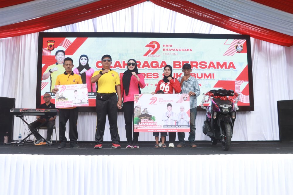 Warga Palabuhanratu Raih Hadiah Umrah dari Polres Sukabumi