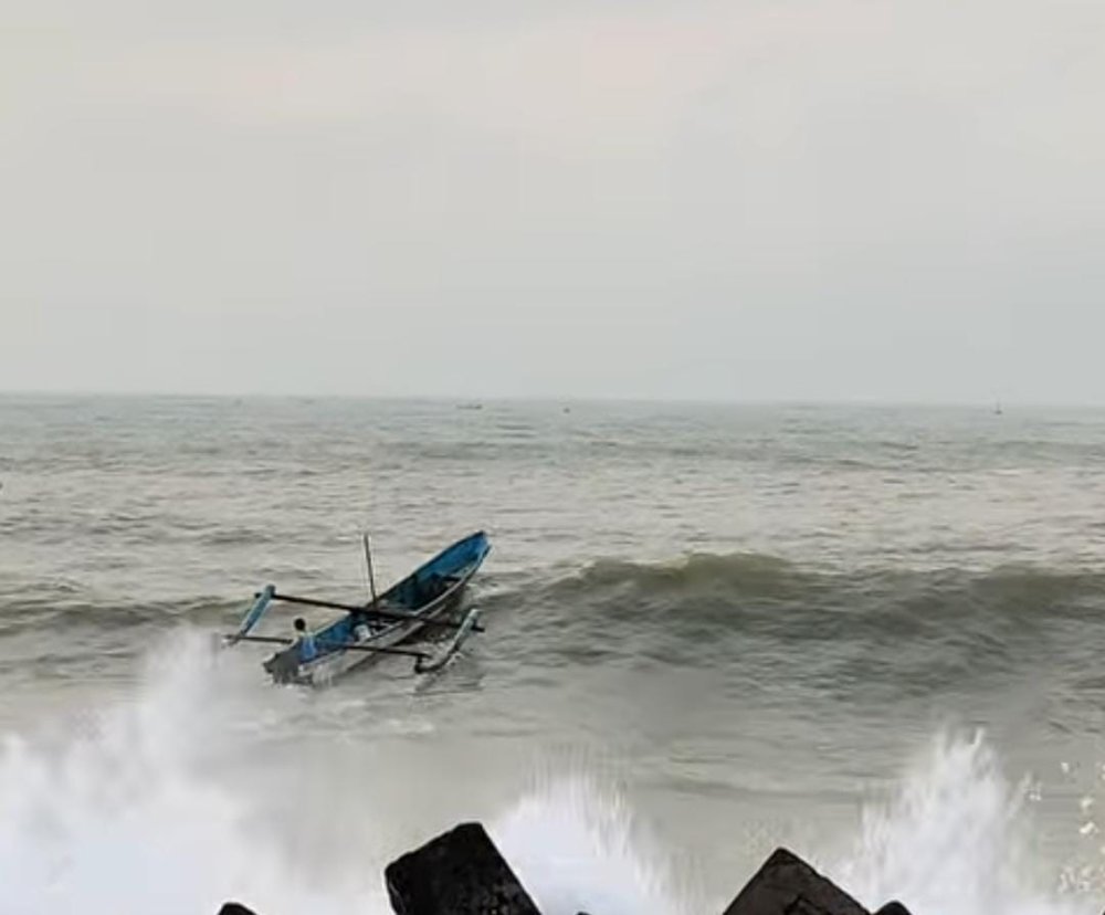 Dua Nelayan di Pangandaran yang Hilang Usai Terseret Ombak, Masih Belum Ditemukan