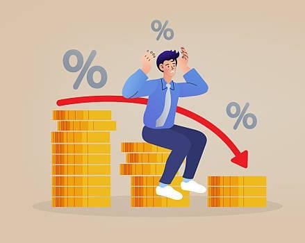 Bitcoin Faces Another Crash, Fading Rate Cut Hopes Put Crypto Under Pressure