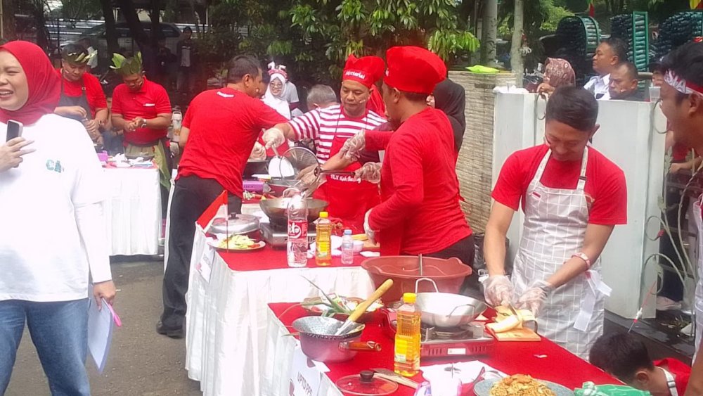 Semarak HUT RI Ke-80, DLH Kab. Bandung Gelar Lomba 'Adu Sakti Dapur Bapak'