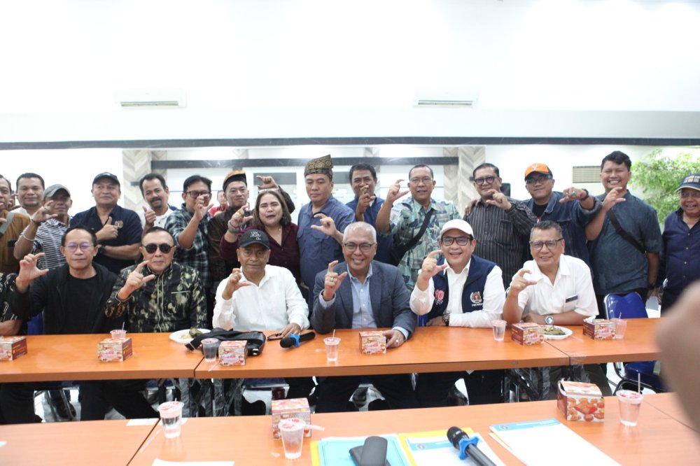 Duet Akhmad Munir dan Atal Depari Resmi Daftar Caketum dan Calon Ketua DK PWI Pusat 2025-2030