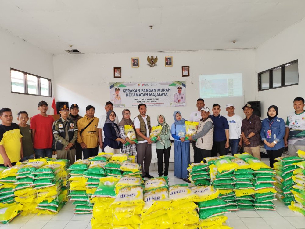 Pemkab Bandung Gelar Gerakan Pangan Murah: Distribusikan 120 Ton Beras ke 31 Kecamatan