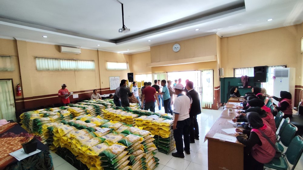 Gebyar 120 Ton Beras Didistribusikan di Kabupaten Bandung, Harga Cuma Rp 60.000 per 5 Kg