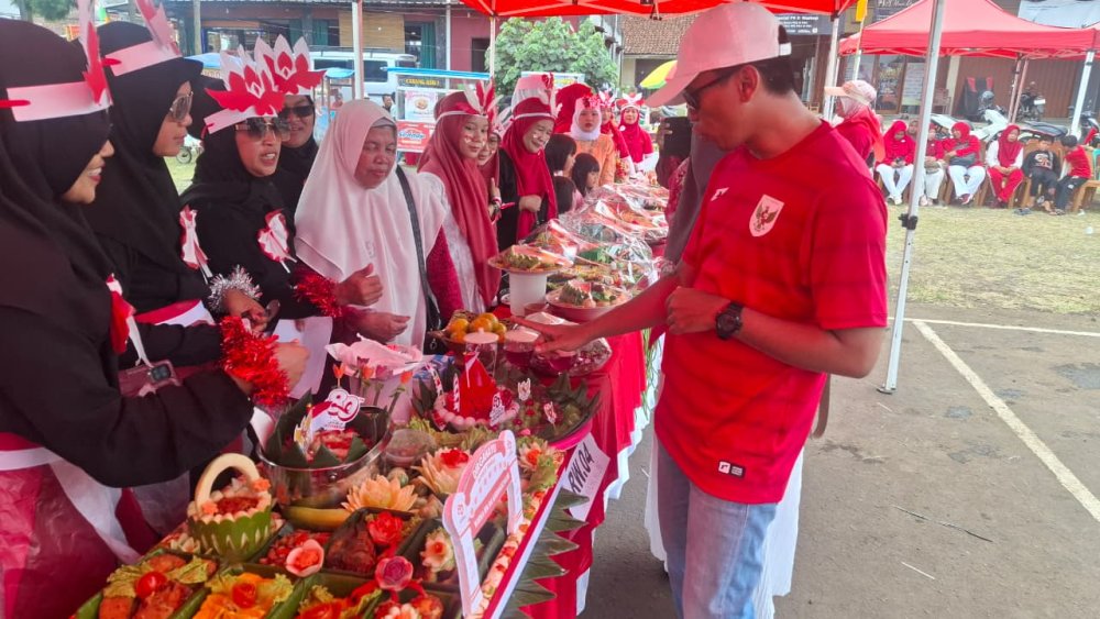 Melihat Keseruan Lomba Merias Liwet Desa Karangtengah Sukabumi