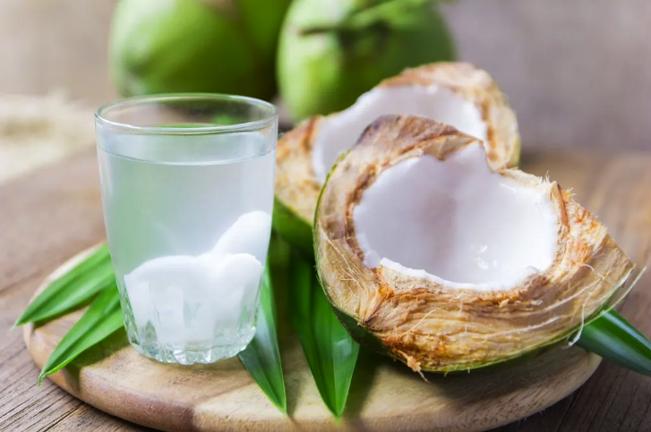5 Herbal Alami yang Bisa Bantu Redakan Gejala Keracunan Makanan
