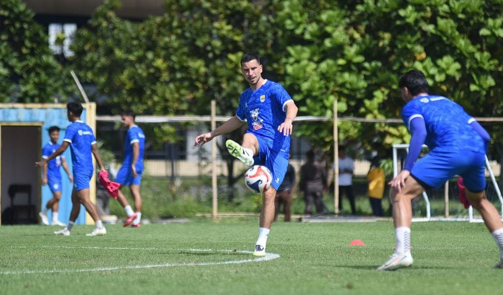 Haye dan Reijnders Berpeluang Debut Lawan Persebaya