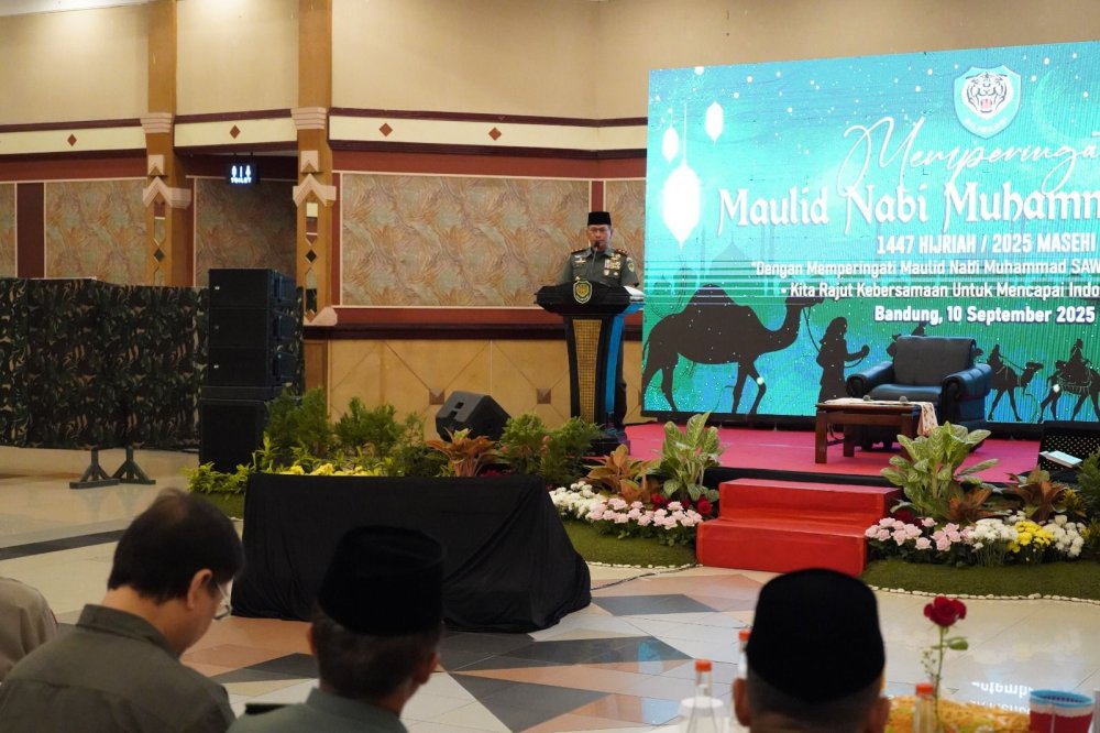 Pangdam III/Slw Hadiri Peringatan Maulid Nabi Muhammad SAW 1447 H