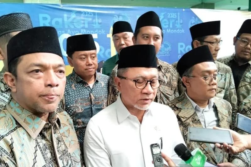 Zulhas Dorong Setiap Pesantren Dirikan Koperasi Desa untuk Perkuat Ekonomi Umat