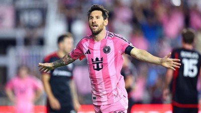 Messi Bawa Inter Miami Menang Tipis 3-2 Atas DC United