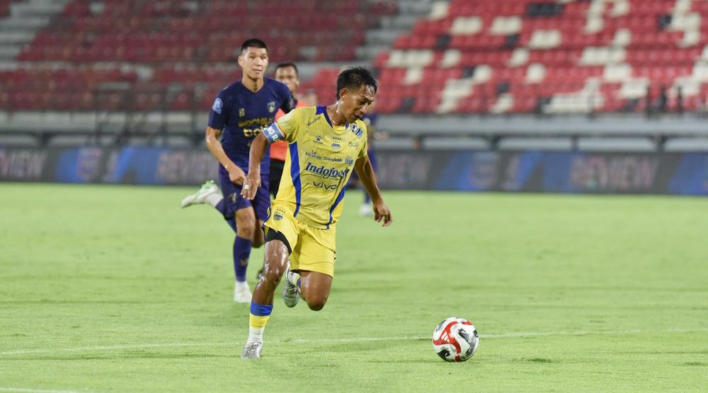 Super League 2025/26 : Babak Pertama PERSIB Tertinggal 0-1 dari Persita Tangerang