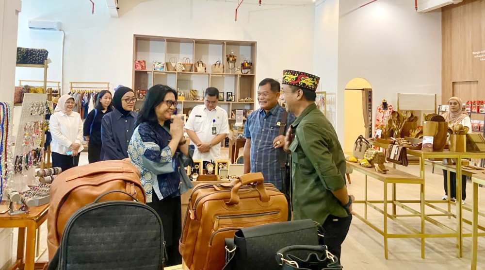 Galeri Patrakomala Dekranasda Kota Bandung Terima Kunjungan Kerja DPRD Kalimantan Tengah