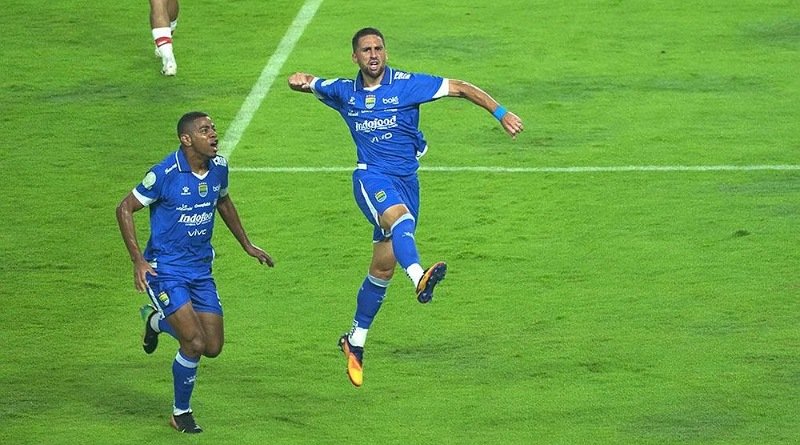 Drama VAR Warnai Babak Pertama, PERSIB Unggul 1-0 atas Persis Solo