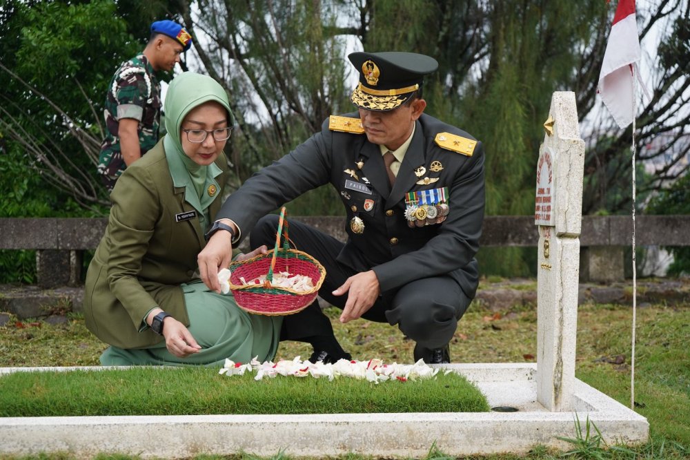 Kasdam III Siliwangi Hadiri Ziarah Nasional HUT TNI