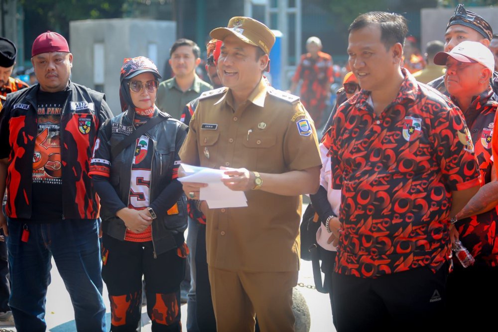 Pemuda Pancasila Bersih-bersih Sungai Cikapundung, Erwin: Wujud Nyata Cinta Tanah Air