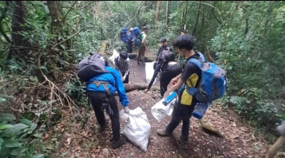 Karena Sampah, Jalur Pendakian Gunung Gede Pangrango Ditutup Sementara