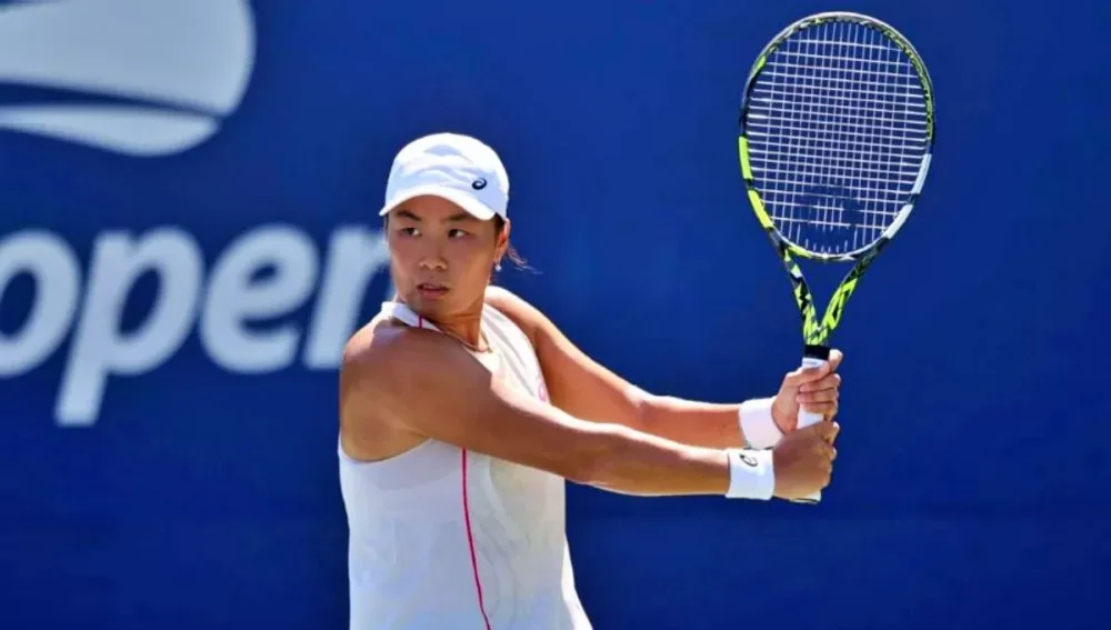 Petenis Indonesia Janice Tjen Melaju ke Final Jinan Open 2025 Usai Kalahkan Lulu Sun