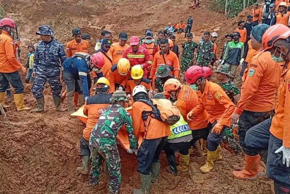 Hari keempat Pencarian, SAR Temukan Satu Korban Longsor di Cilacap