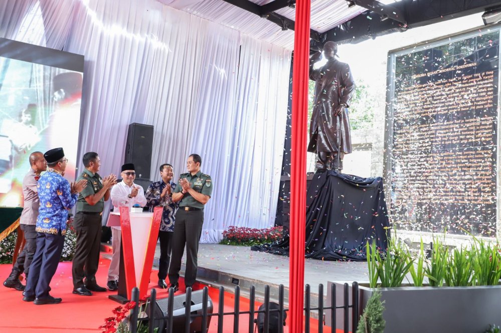Letjend Iwan Setiawan Resmikan Monumen Jenderal Soedirman