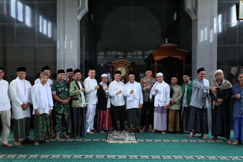 Bupati Bandung Tegaskan Program Insentif Guru Ngaji Tetap Berjalan