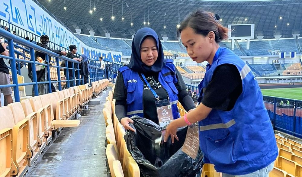 Persib Bandung Kelola 8 Ton Sampah Stadion GBLA Secara Ramah Lingkungan