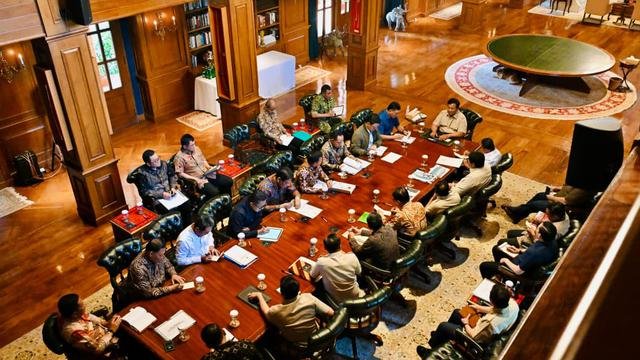 Dari Hambalang, Prabowo Tekankan Kesiapsiagaan Bencana dan Stabilitas Libur Akhir Tahun