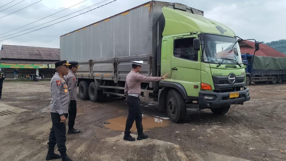 Larangan Truk Sumbu Tiga di Tol Nataru, Polisi Prioritaskan Keselamatan Pemudik