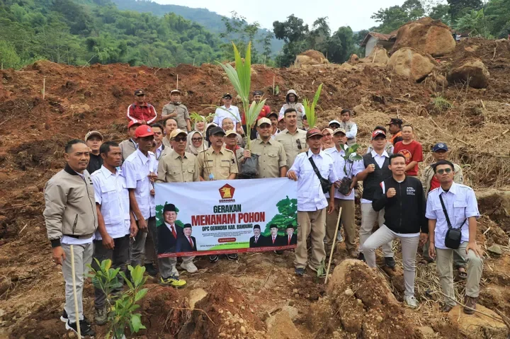 Antisipasi Bencana Lingkungan, Gerindra Kabupaten Bandung Tanam 500 Pohon di Arjasari