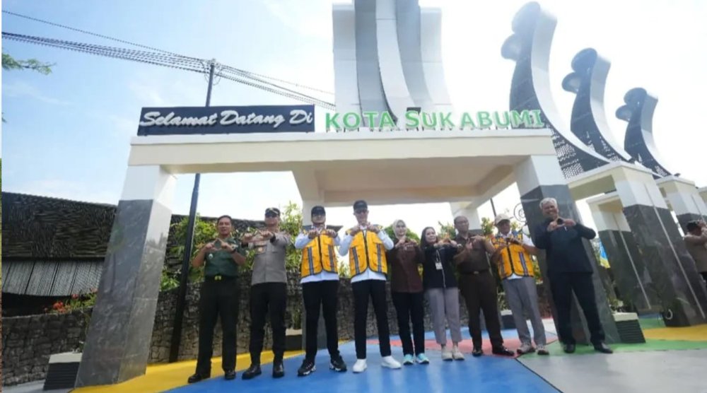 Resmikan Gapura Batas Kota, Wali Kota Sukabumi Bicara Soal Gerbang Kesejahteraan