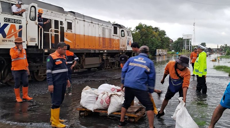 Banjir Lumpuhkan Jalur, KA Ciremai Bandung–Semarang Dibatalkan