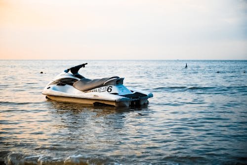 Insiden Jetski Terbalik di Palabuhanratu Sukabumi, Turis Asing Tewas