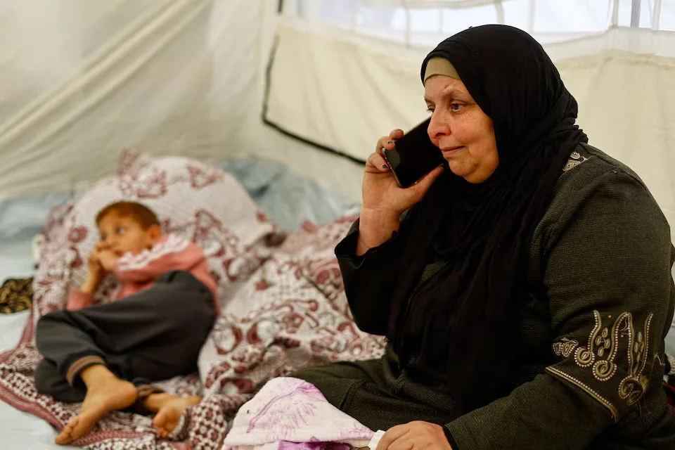 Perjalanan Pulang Penuh Luka, Perempuan Palestina Ceritakan Momen Mencekam di Perbatasan Rafah