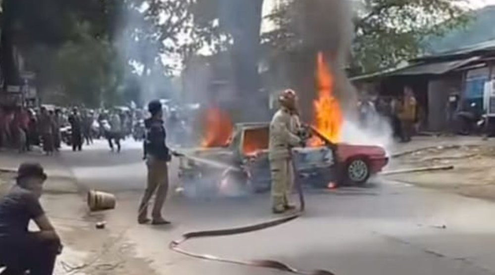 Satu Unit Mobil Terbakar di Cipicung Baleendah