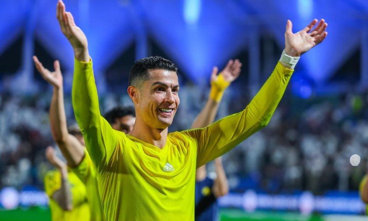 Ronaldo Pilih Bertahan, Kirim Pesan Loyalitas dari Puncak Klasemen