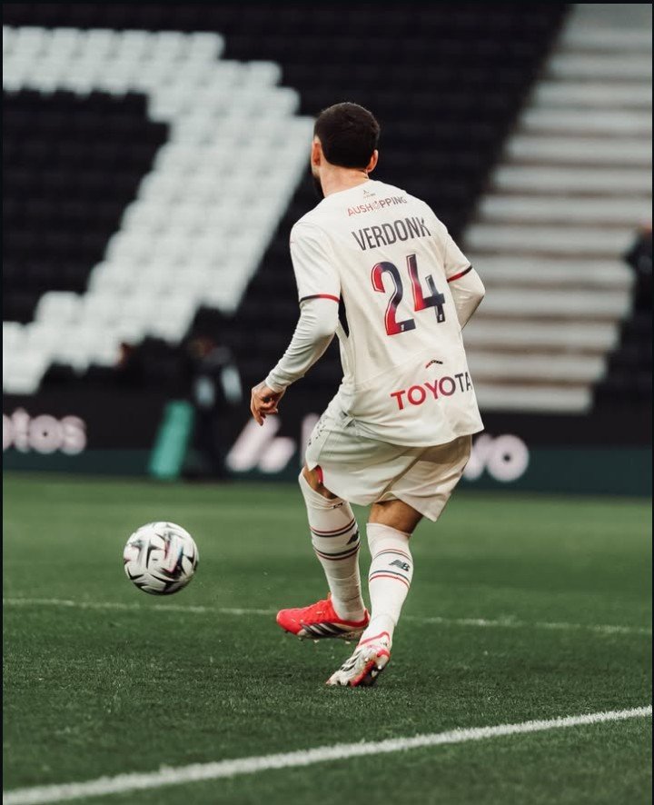 Kembali Starter, Calvin Verdonk Jawab Kepercayaan dengan Kemenangan Lille atas Angers