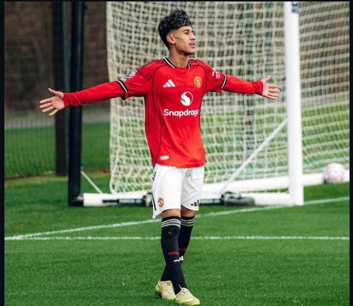Carrington Jadi Saksi Momen Bersejarah: JJ Gabriel Naik Kelas di Tengah Krisis Skuad United