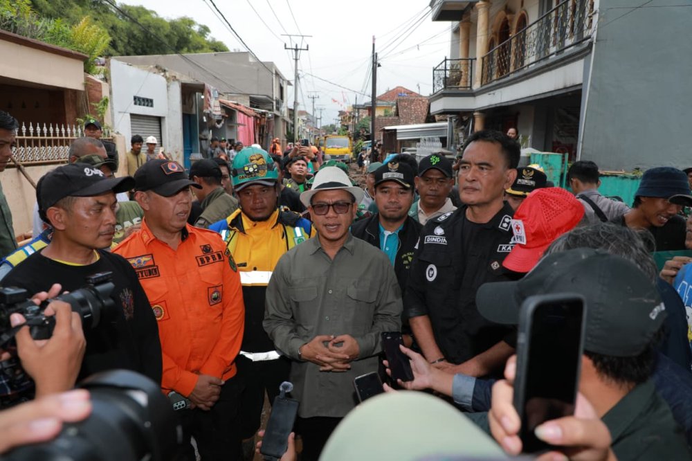 Kang DS Tinjau Lokasi Banjir Bandang di Majalaya Kabupaten Bandung