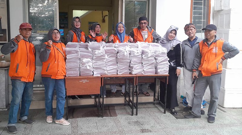 Selama Ramadan 2026, Alumni SMAN Cimindi-13 Berbagi Ratusan Paket Takjil