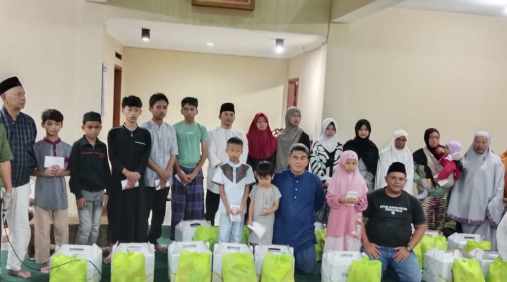 Santunan Anak Yatim Warnai Peringatan Nuzulul Qur’an di Masjid Al-Istiqomah Sukabirus