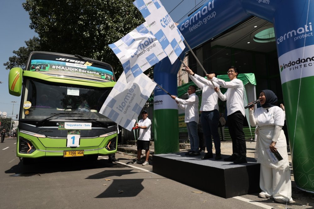 Cermati Fintech Group Gelar #MAUDIKBersama, Berangkatkan 225 Pemudik ke Jawa