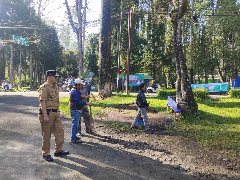 Rancabali Gelar Operasi Bersih SEMERU KARAN Pasca Lebaran