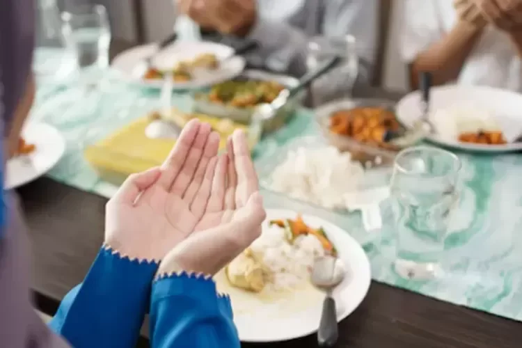 Istimewa! Doa Hari ke-16 Ramadhan yang Penuh Ampunan dan Keutamaan