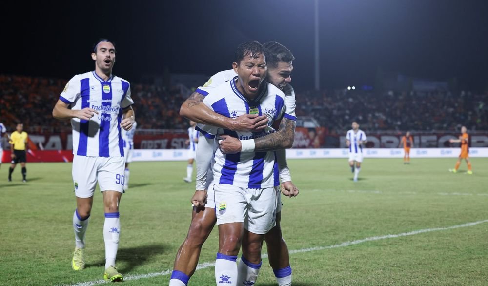 Gol Emosional! 1 Gol Pertama Adam Alis Bantu Persib Tahan Borneo FC